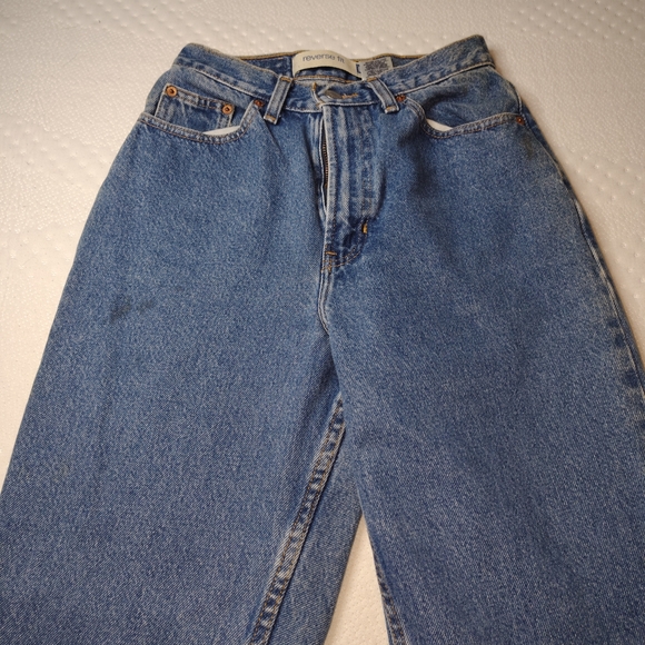 GAP Women's Classic Blue Straight Leg Jeans - Picture 6 of 11